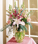 Birthday arrangements in Miami... Happy Birthday with the most fresh flowers arrangements and premium roses of Miami and all the United States... best wishes with Terra Flowers arrangement for birthday... We guarantee delivery to houses, offices, school, hospital in all the Miami area...