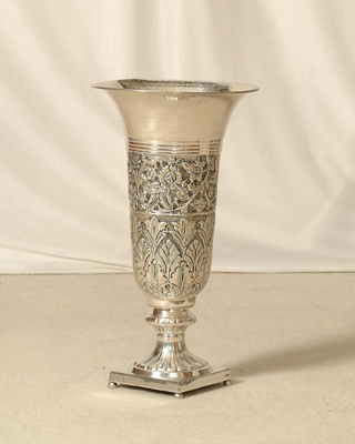 Size 8" x 11" H .... Elegant candelabra for you, ... Miami's Candelabras for rent